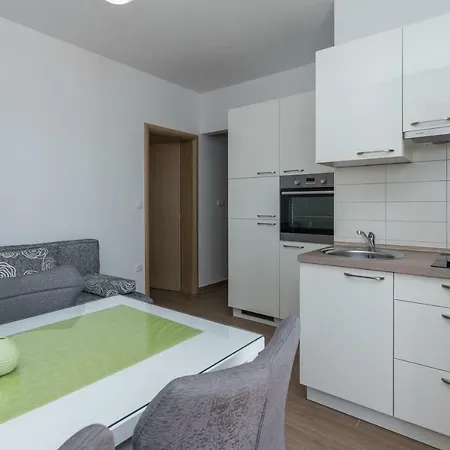 Jadranka Starigrad Paklenica