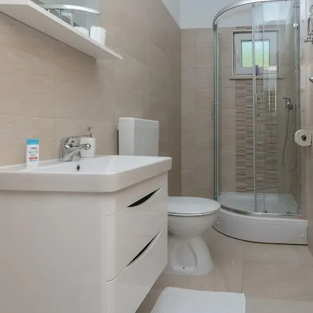 Jadranka * Starigrad Paklenica