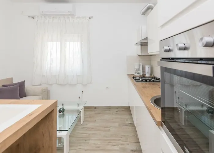 Jadranka * Starigrad Paklenica