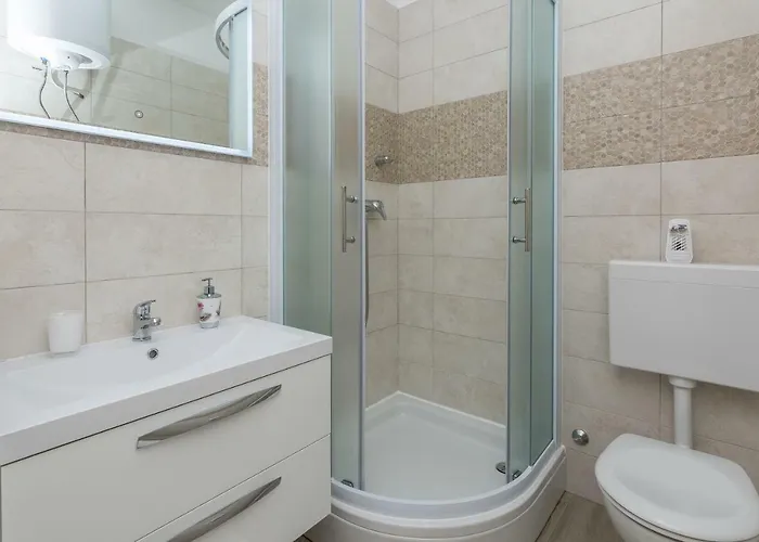 Jadranka Starigrad Paklenica